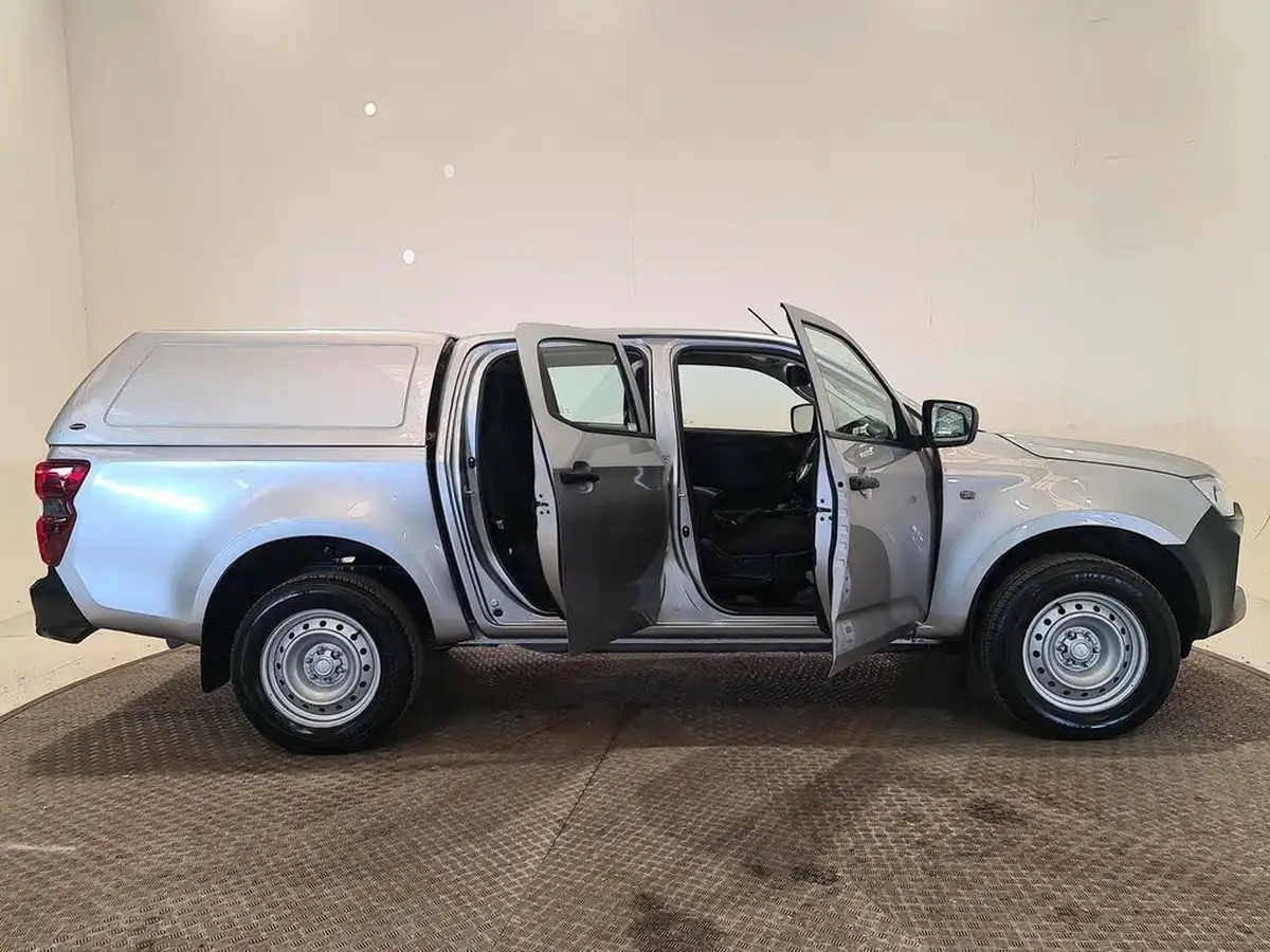 2023-isuzu-d-max-19td-utility-4x4-double-rear-differential-lock-big-16
