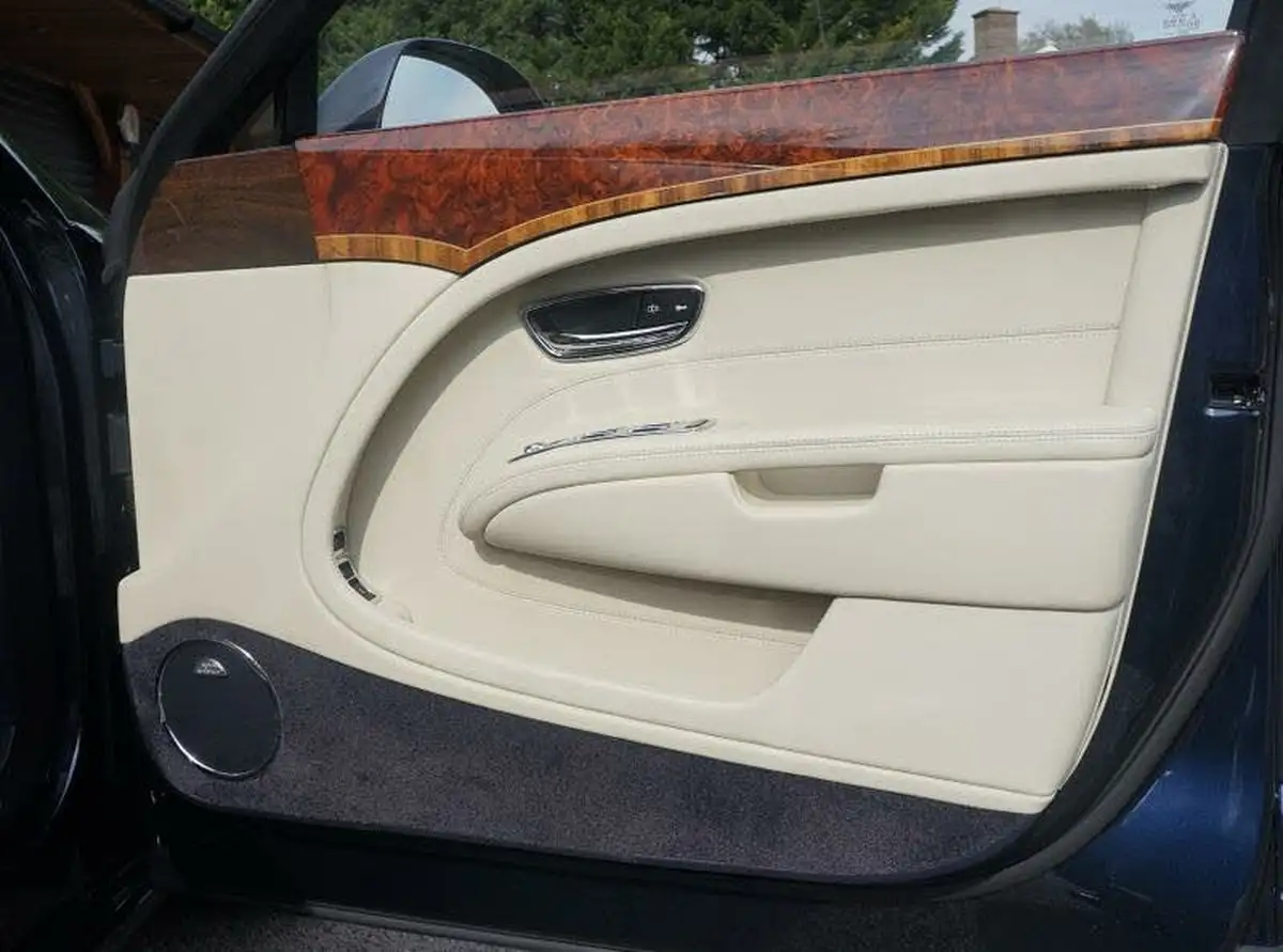 2019-bentley-mulsanne-big-11