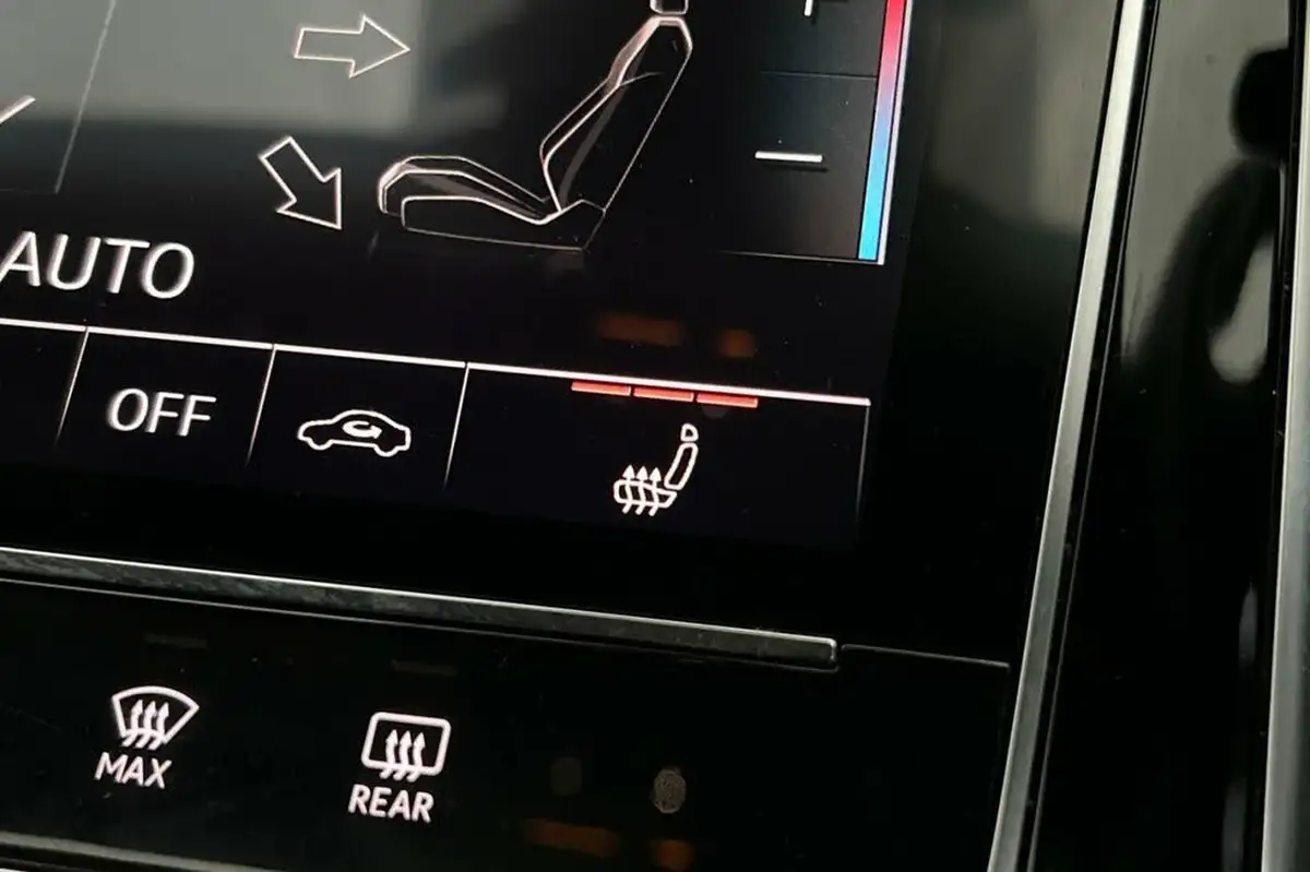 2020-audi-q8-30-55-tfsi-s-line-big-14
