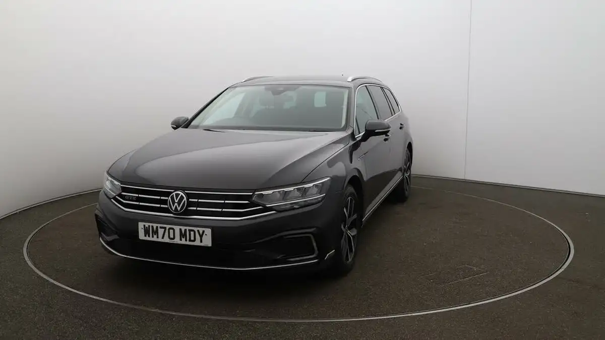 2021-volkswagen-passat-14-tsi-gte-estate-5d-big-30