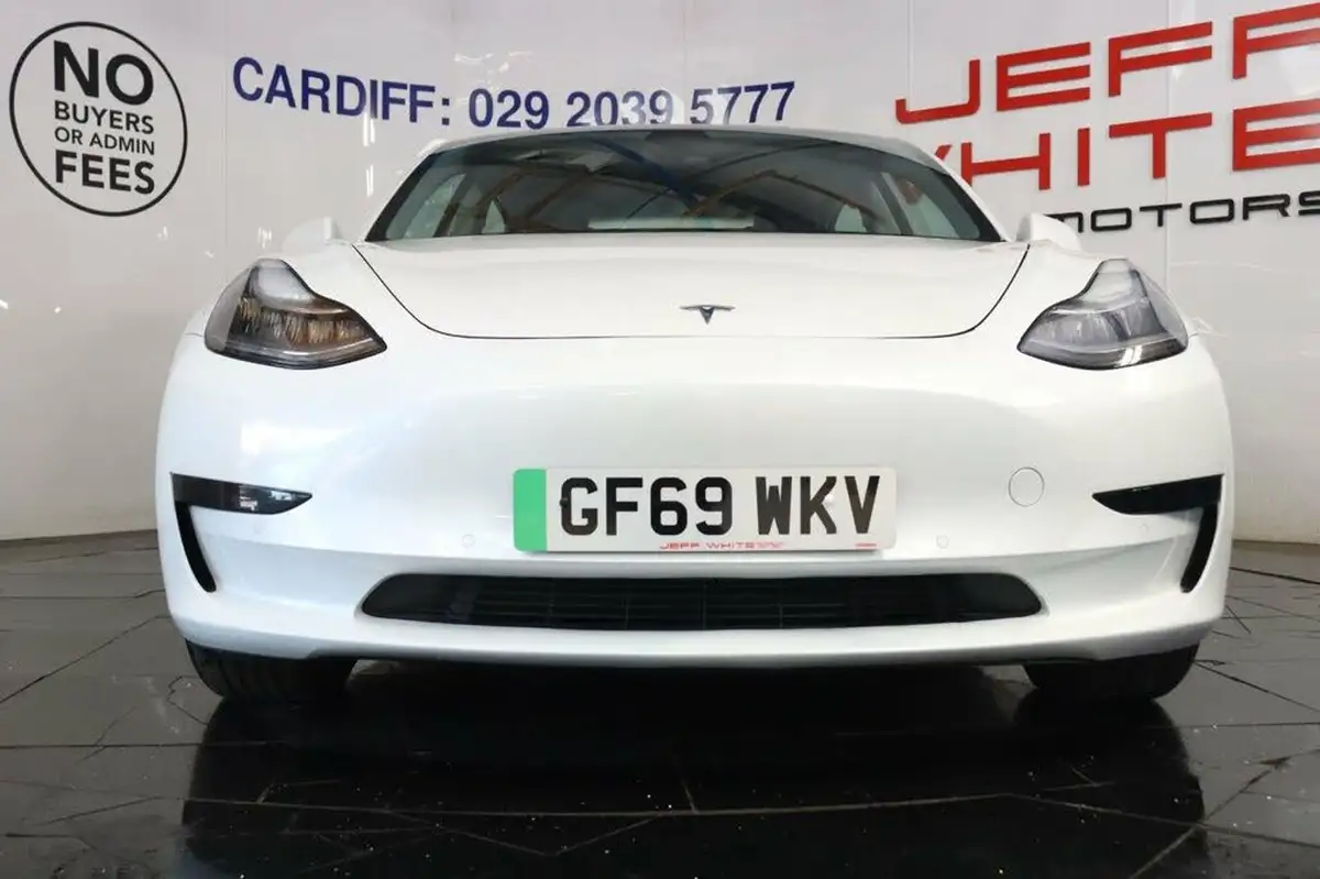 2019-tesla-model-3-e-standard-plus-big-11
