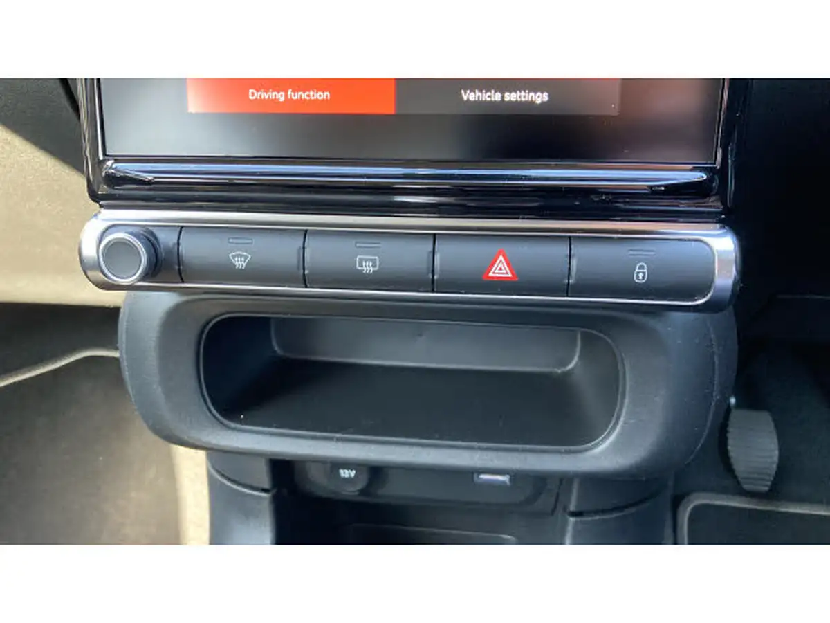 2022-citroen-c3-12-puretech-saint-james-83ps-big-32
