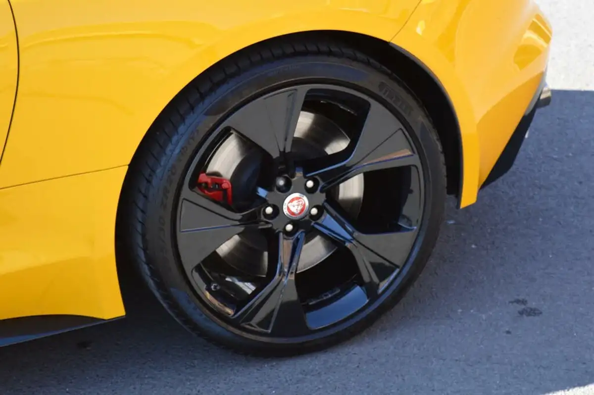 2021-jaguar-f-type-50-v8-p450-r-dynamic-awd-coupe-big-40