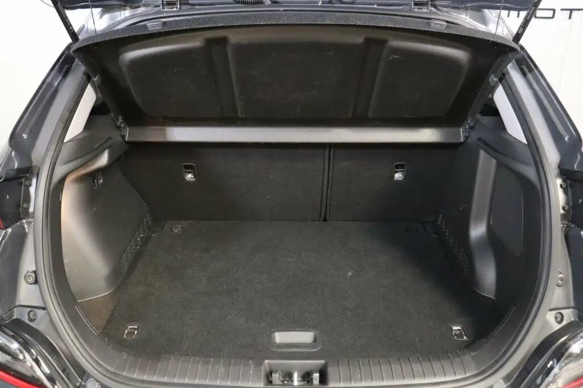 2021-hyundai-kona-e-premium-204ps-64kwh-7kw-obc-big-16