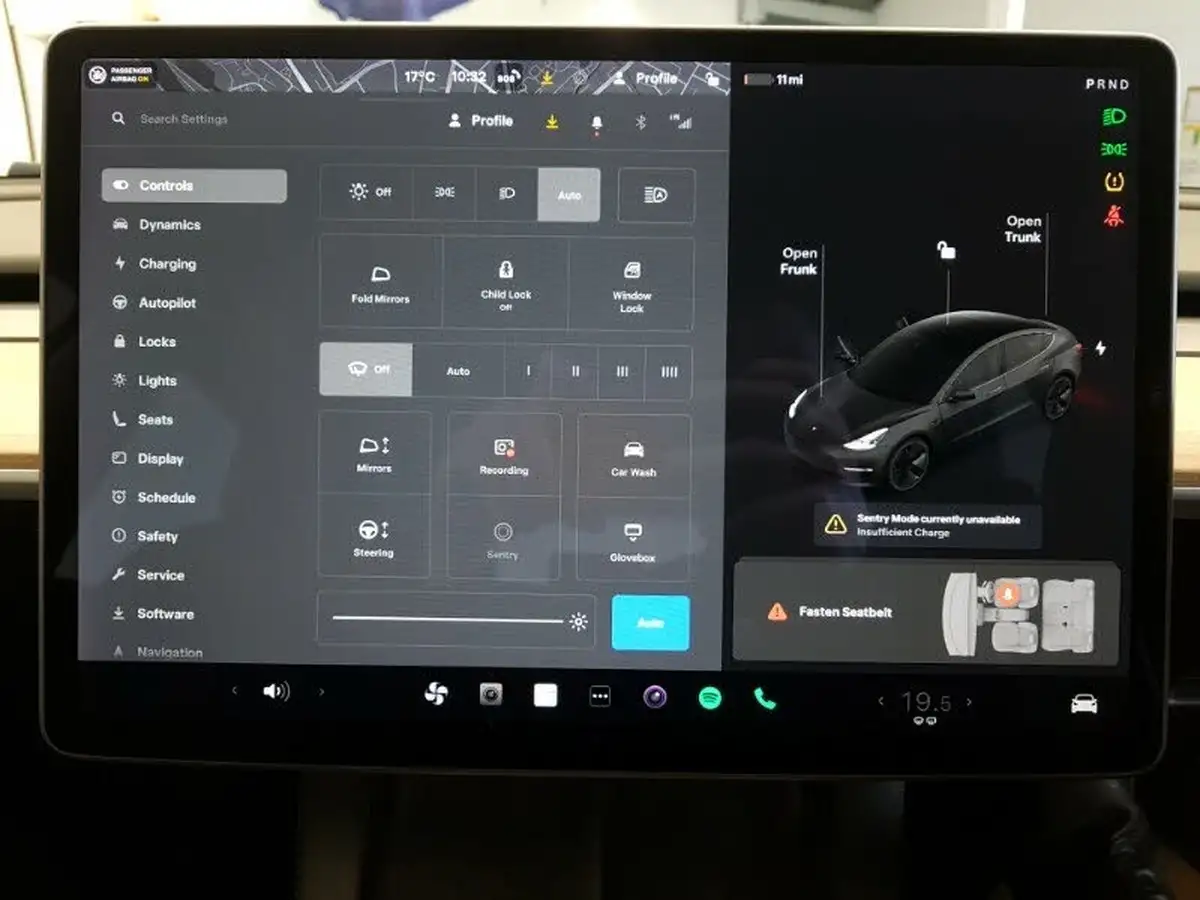 2021-tesla-model-3-e-long-range-awd-big-12