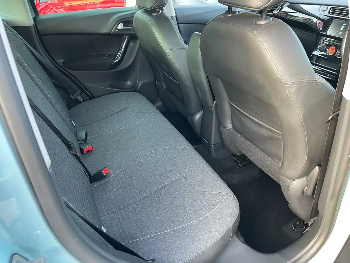 2017-citroen-c3-12-platinum-big-16
