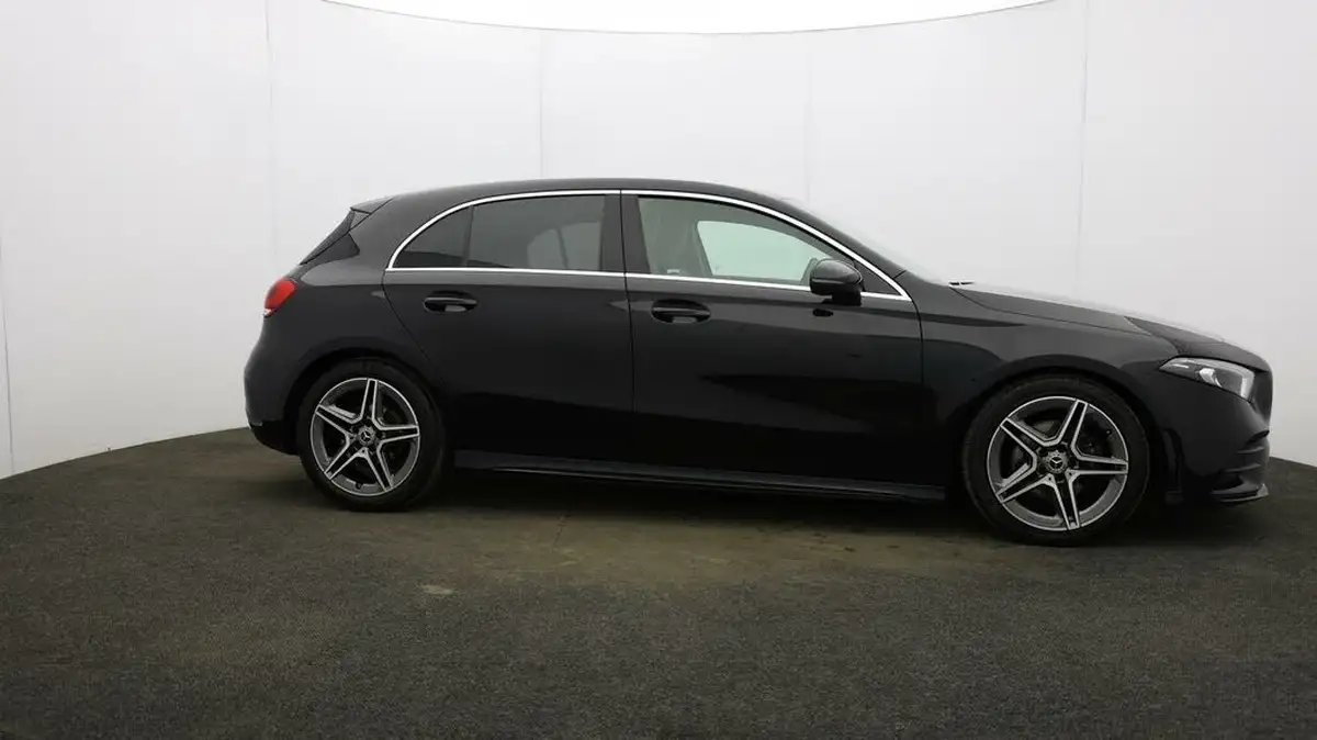 2020-mercedes-benz-a-class-13-a180-amg-line-executive-hatchback-5d-big-42