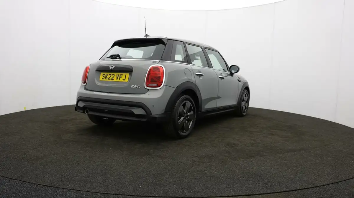 2022-mini-cooper-15-cooper-classic-hatchback-5d-auto-big-76
