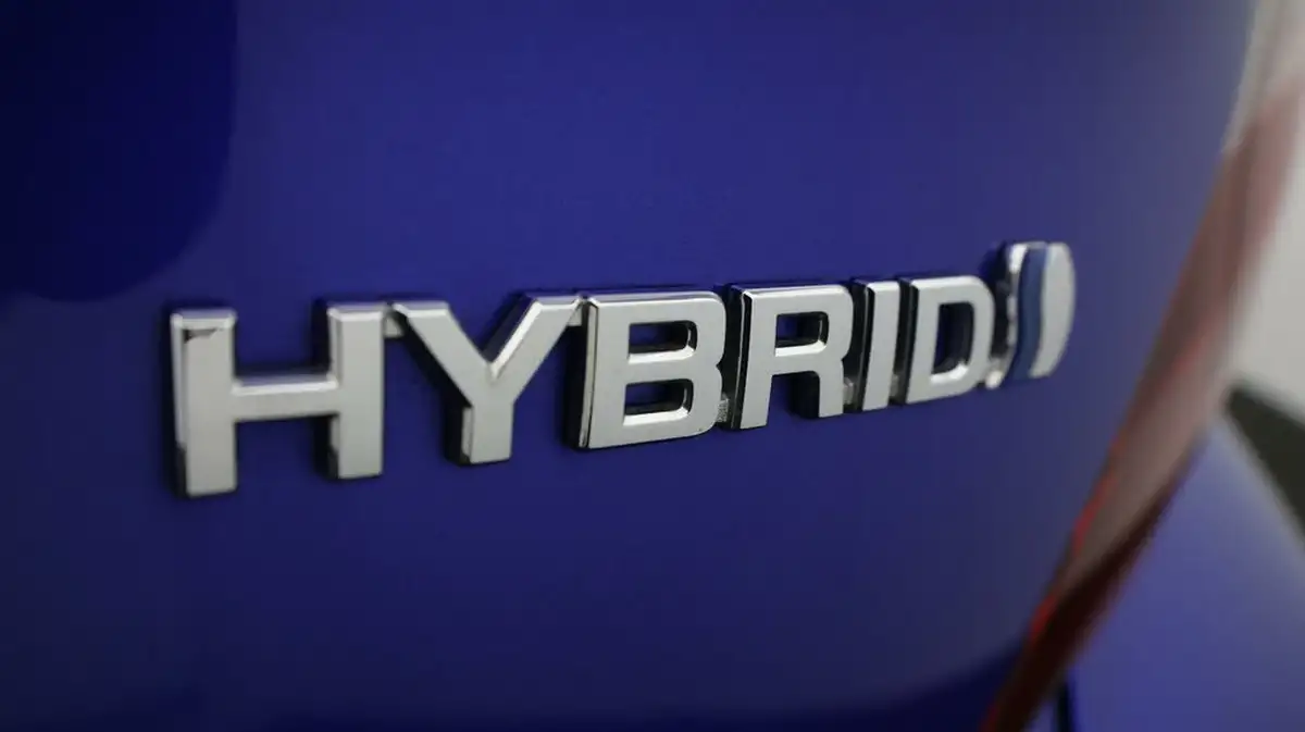 2022-toyota-c-hr-18-vvt-i-icon-big-20