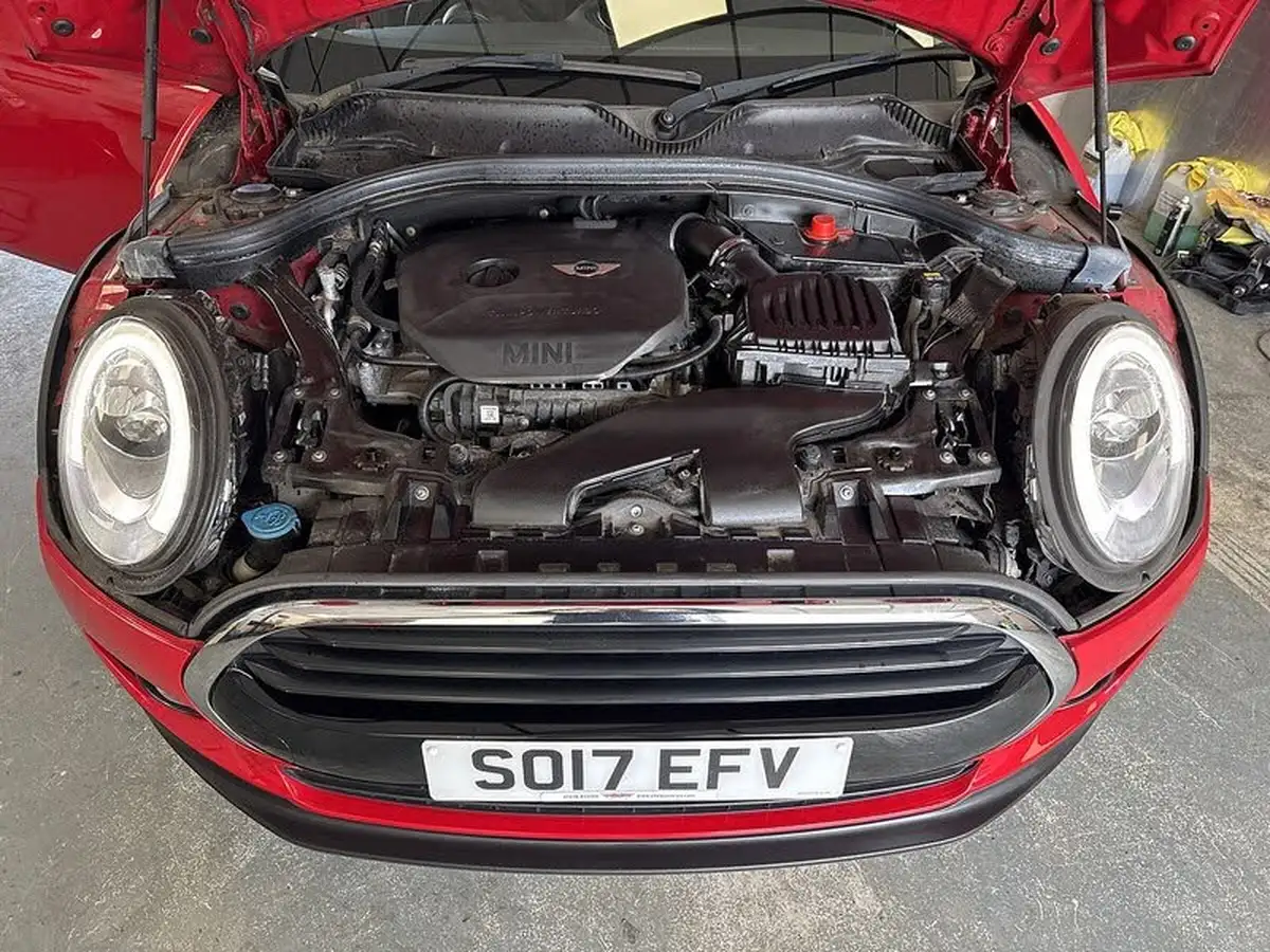 2017-mini-clubman-15-cooper-black-ss-big-17
