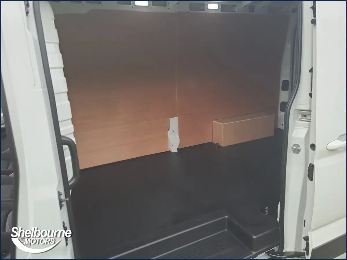 2023-maxus-e-deliver-9-e-lh-515kwh-big-8