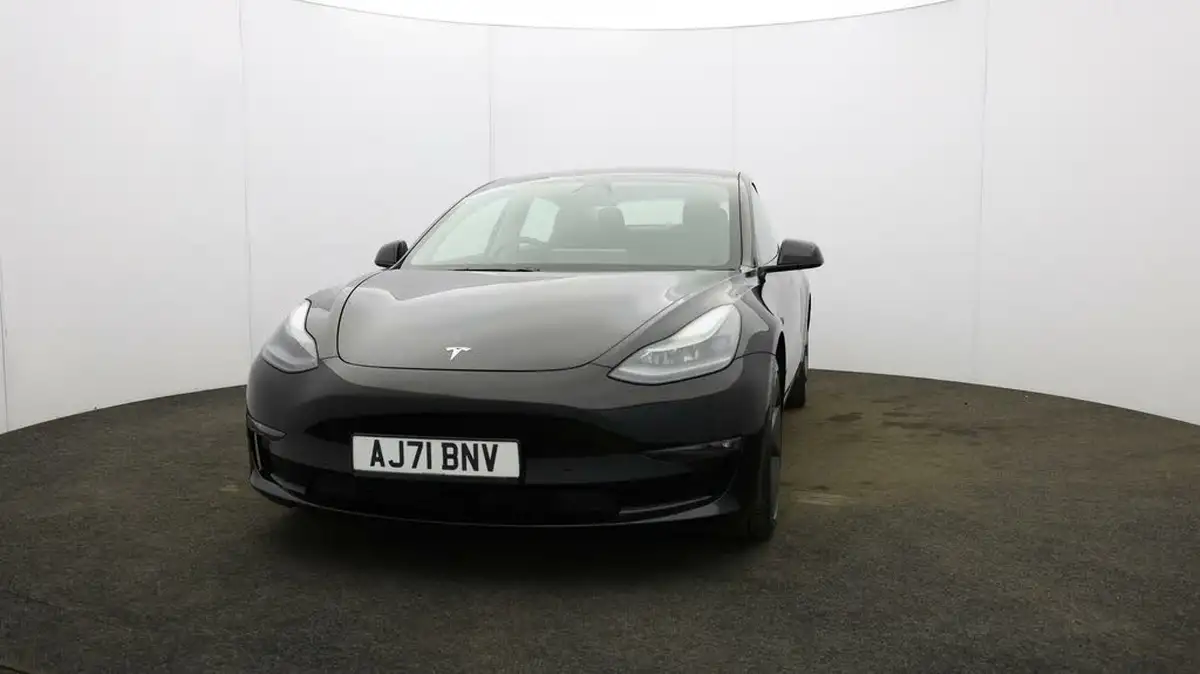 2021-tesla-model-3-e-long-range-awd-big-32
