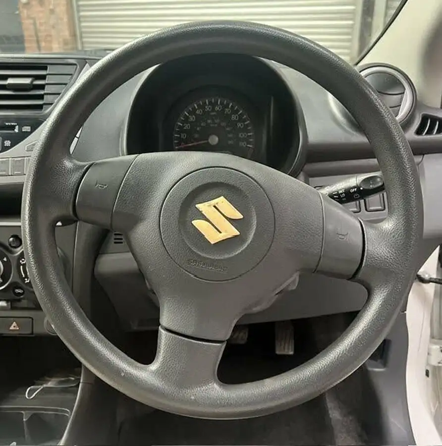 2014-suzuki-alto-10-sz-big-22