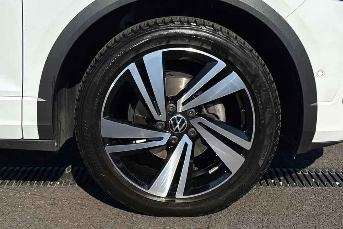2024-volkswagen-t-roc-15-tsi-r-line-hatchback-5d-big-11