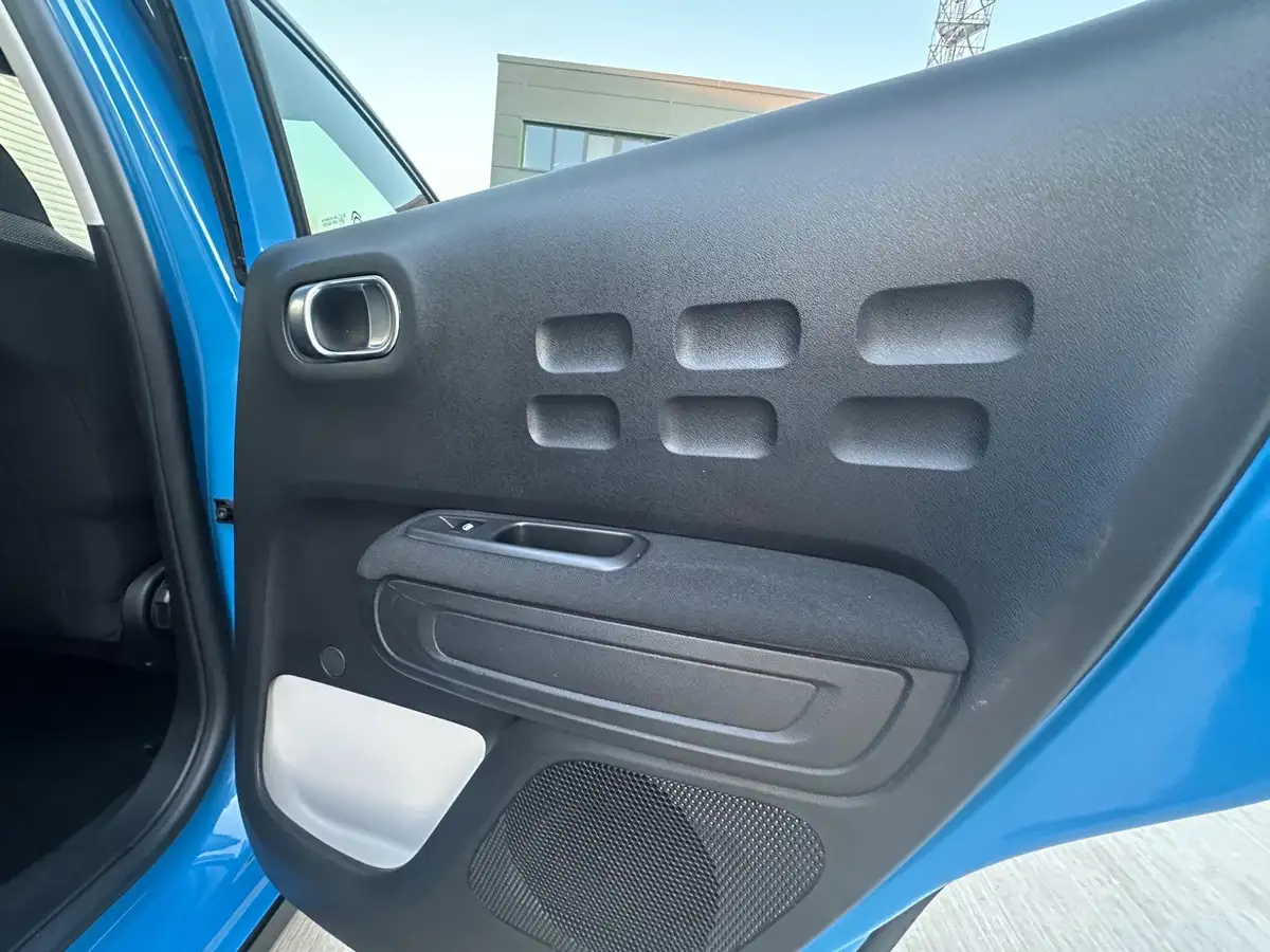2019-citroen-c3-15bluehdi-flair-big-38