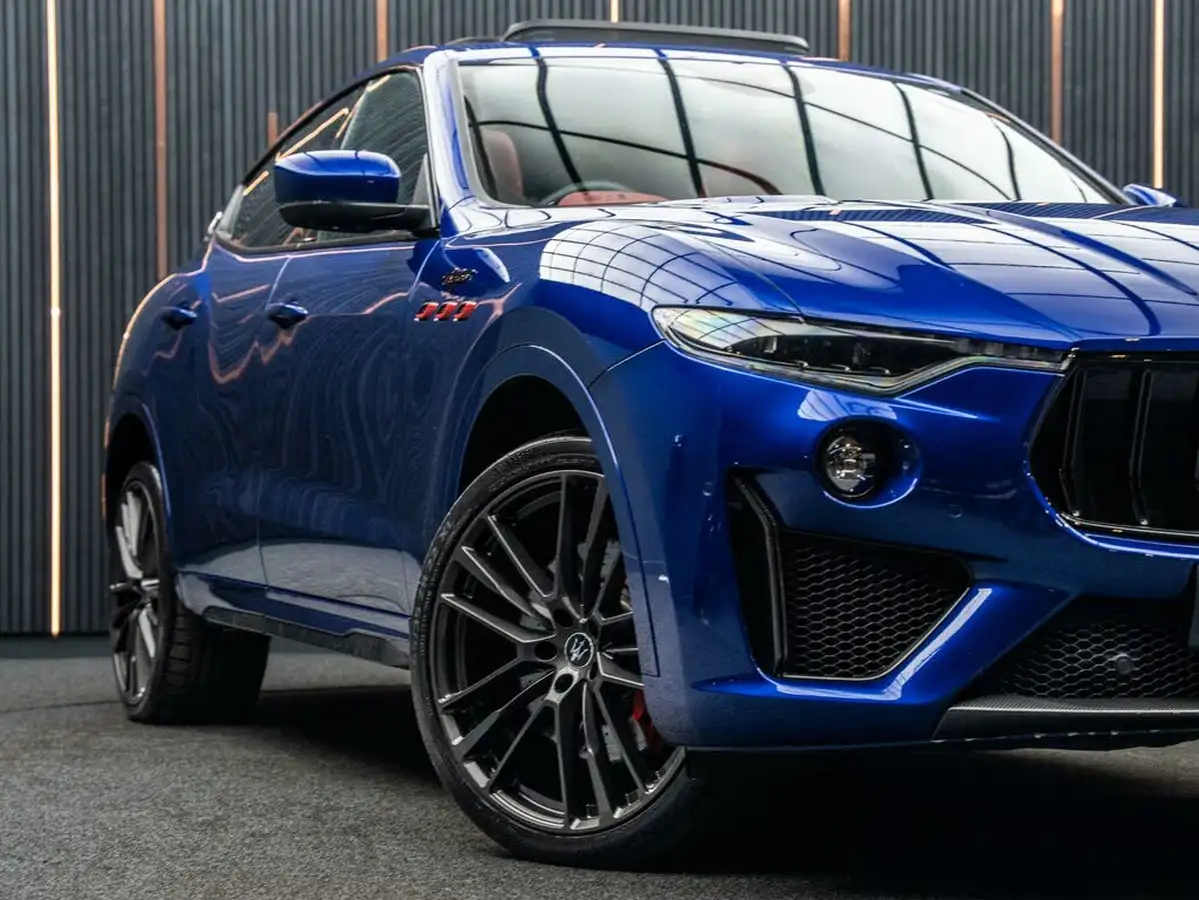 2022-maserati-levante-38-trofeo-big-6
