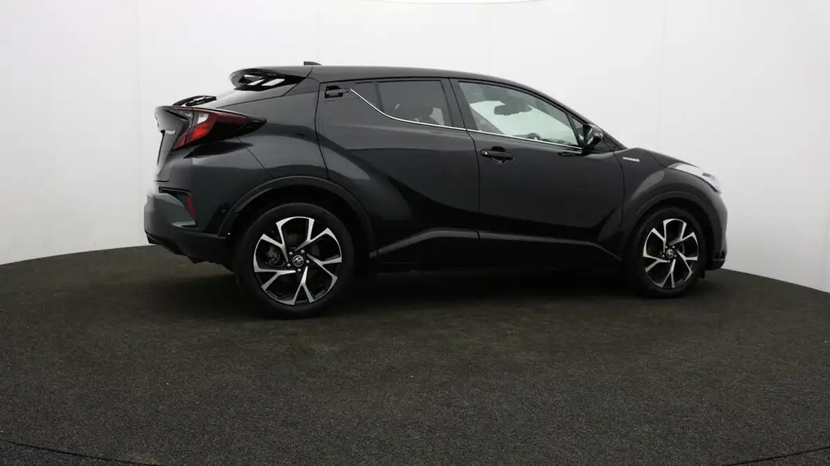 2022-toyota-c-hr-18-vvt-i-design-big-37