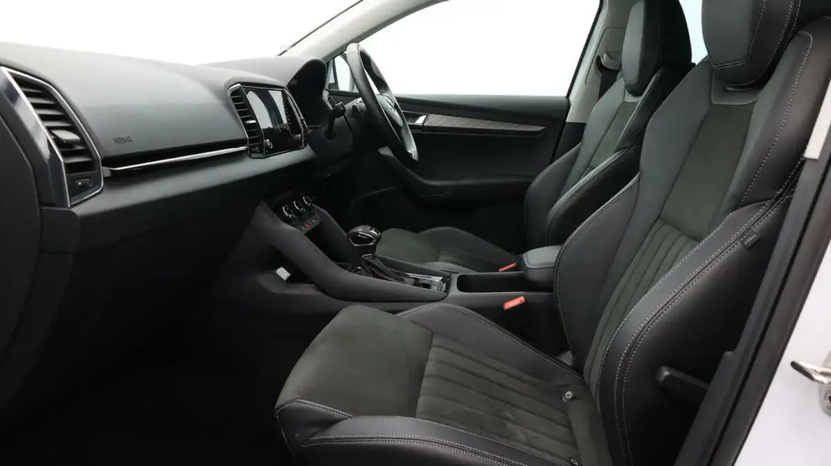 2023-skoda-karoq-20tdi-se-l-116ps-dsg-big-14