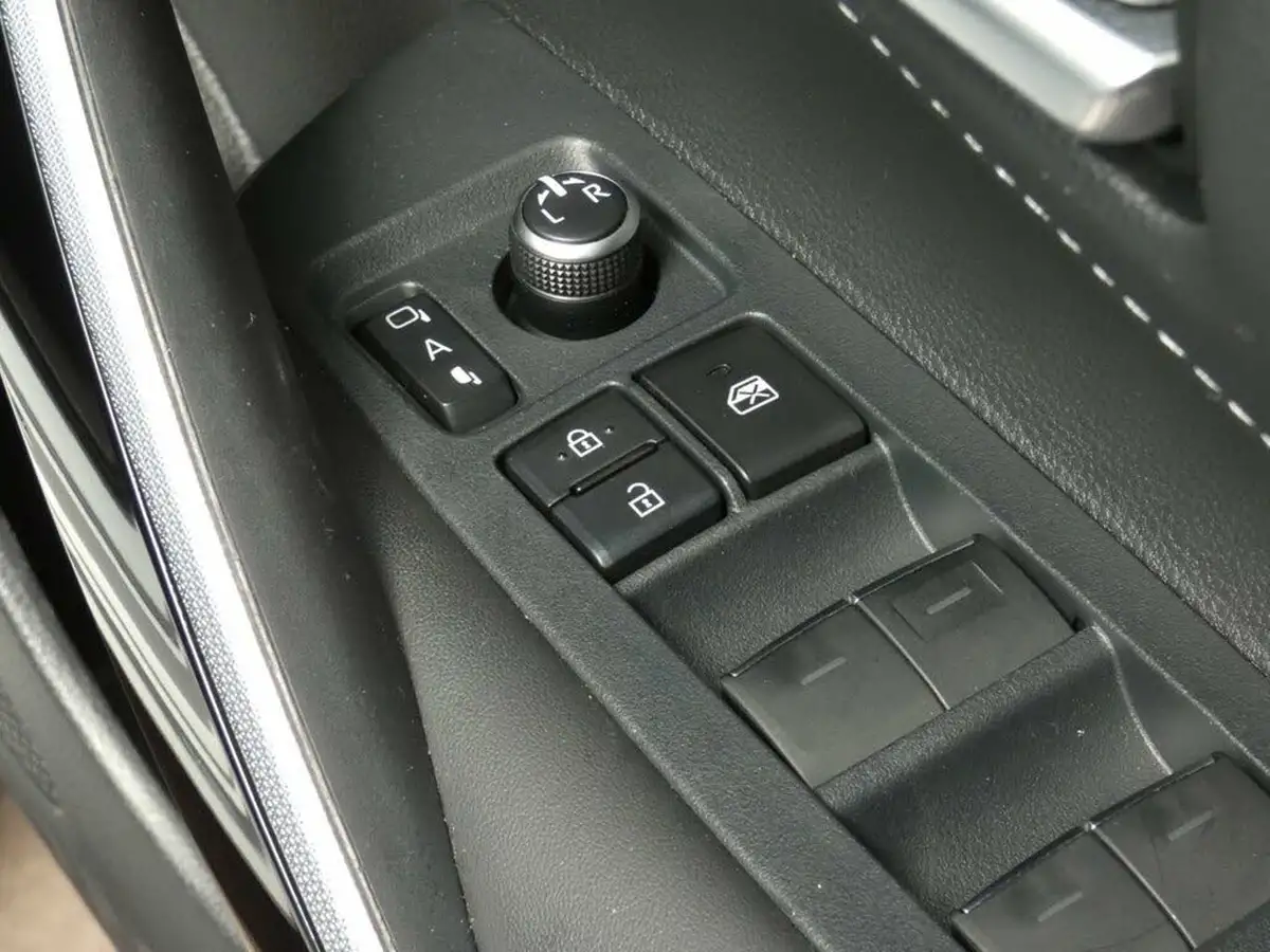 2021-toyota-corolla-20-vvt-i-design-spare-wheel-touring-sports-big-46