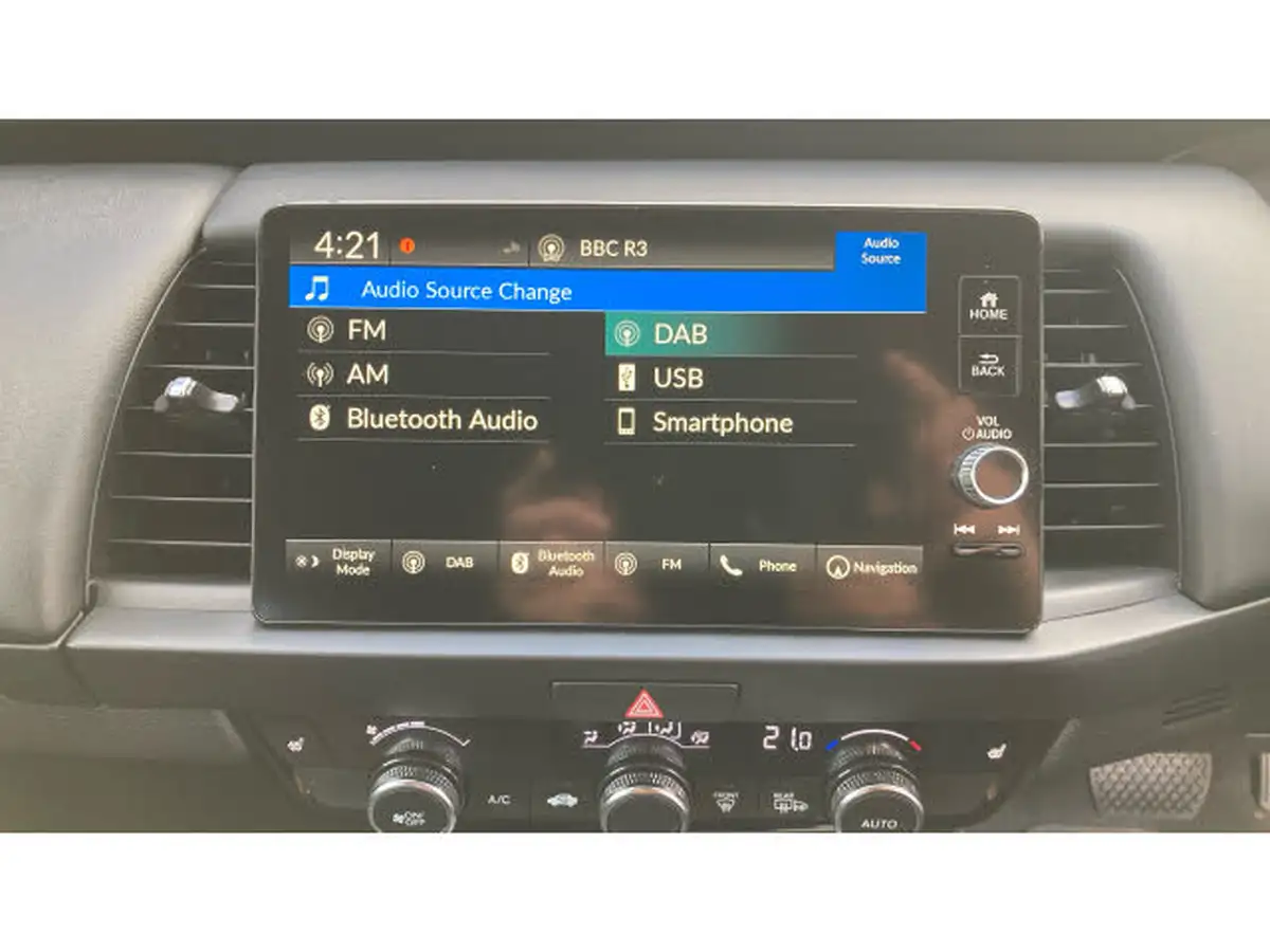 2023-honda-jazz-15-i-mmd-advance-big-21