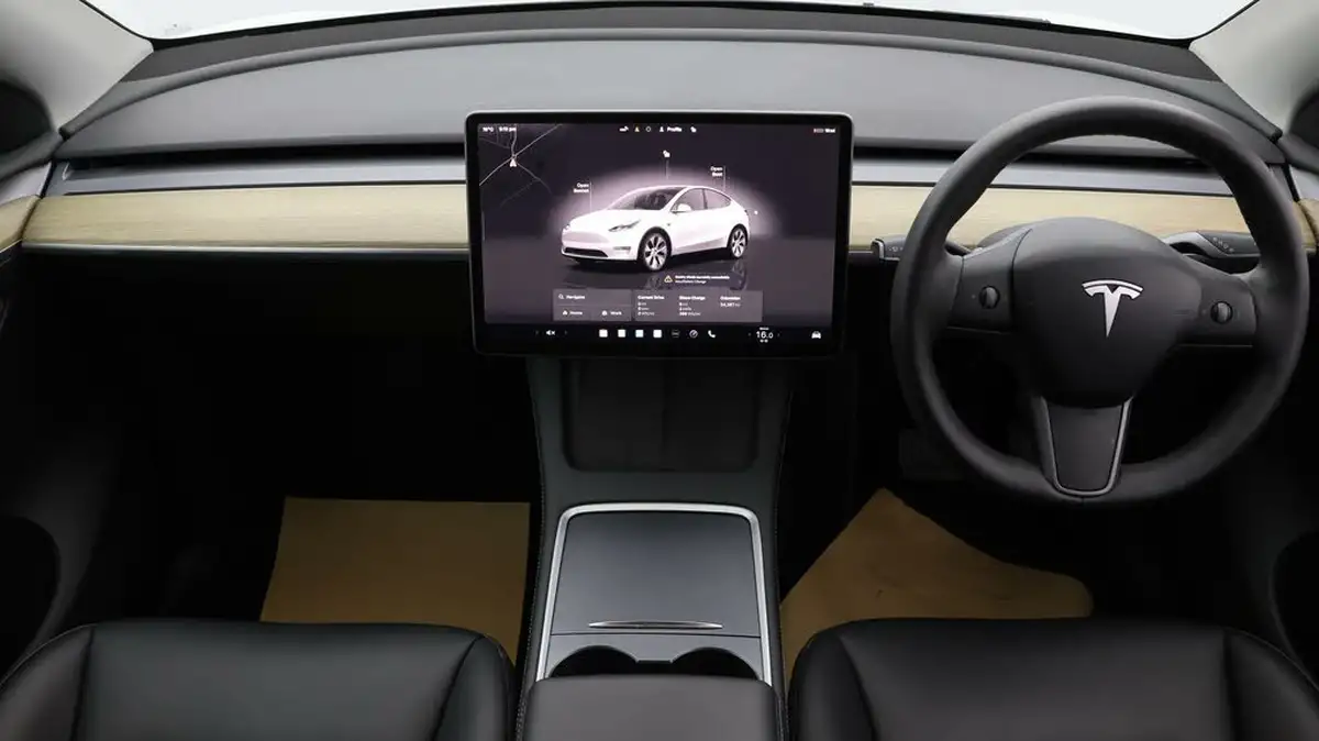 2022-tesla-model-y-e-long-range-big-12