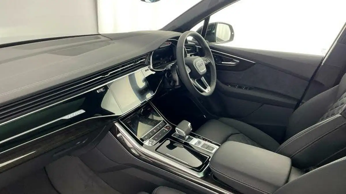 2024-audi-sq7-40-tfsi-black-edition-suv-big-1