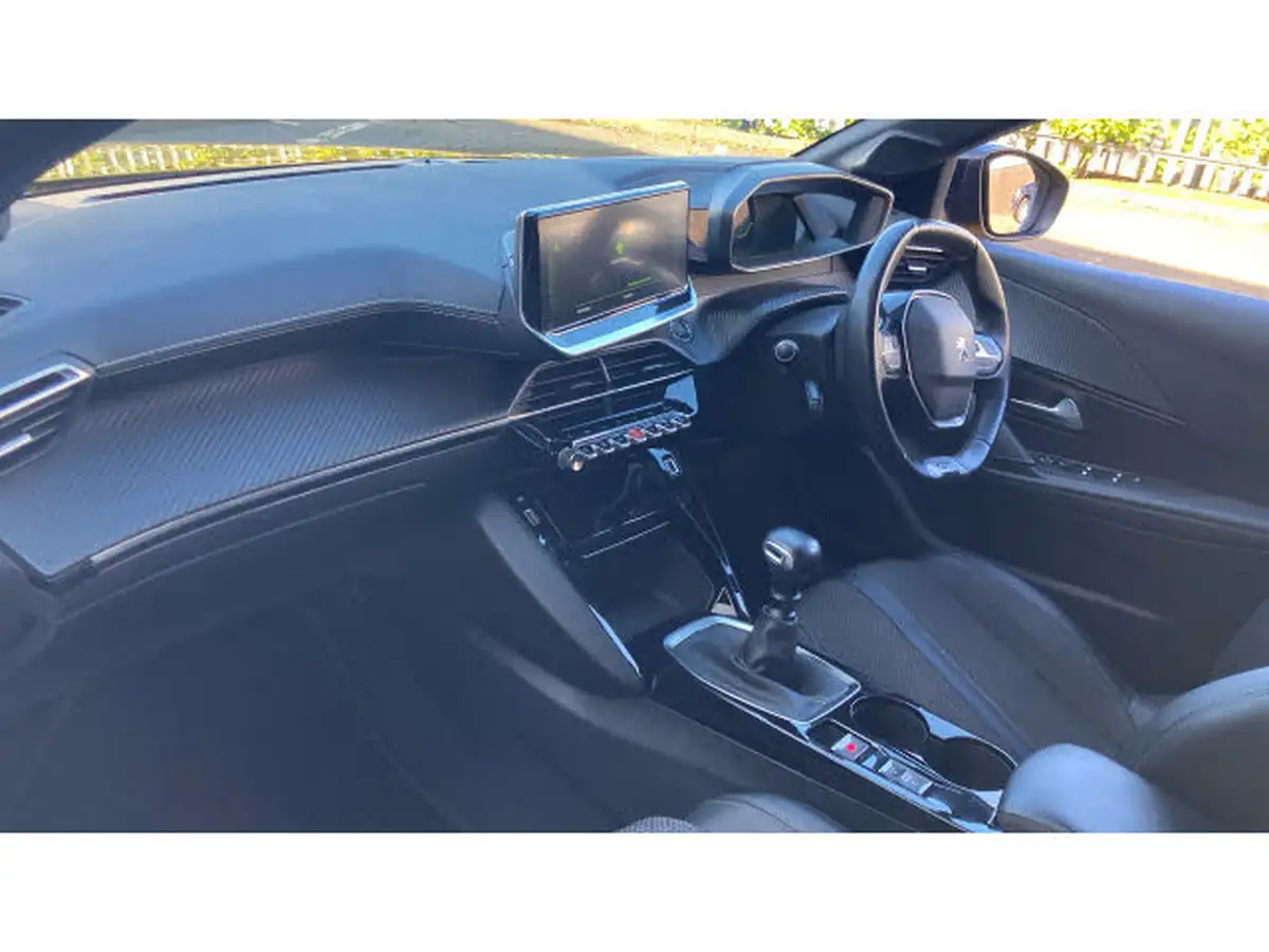 2021-peugeot-208-12-puretech-gt-100bhp-big-8