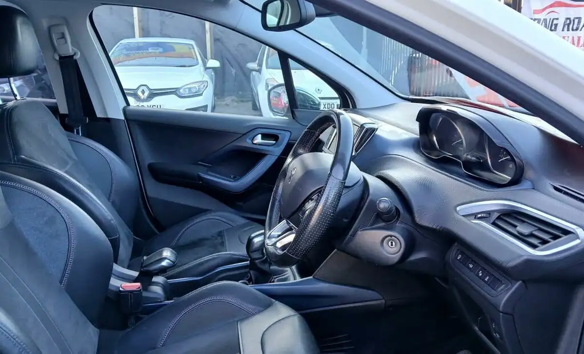 2014-peugeot-2008-crossover-12-crossway-big-32