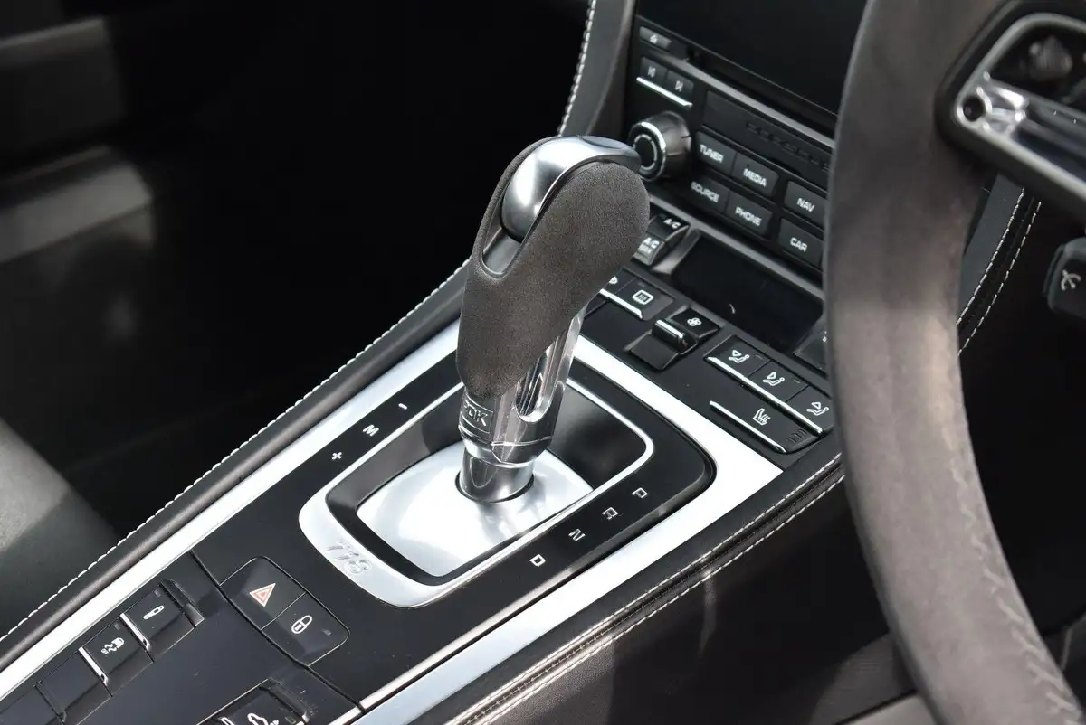 2016-porsche-cayman-718-25-s-pdk-big-13