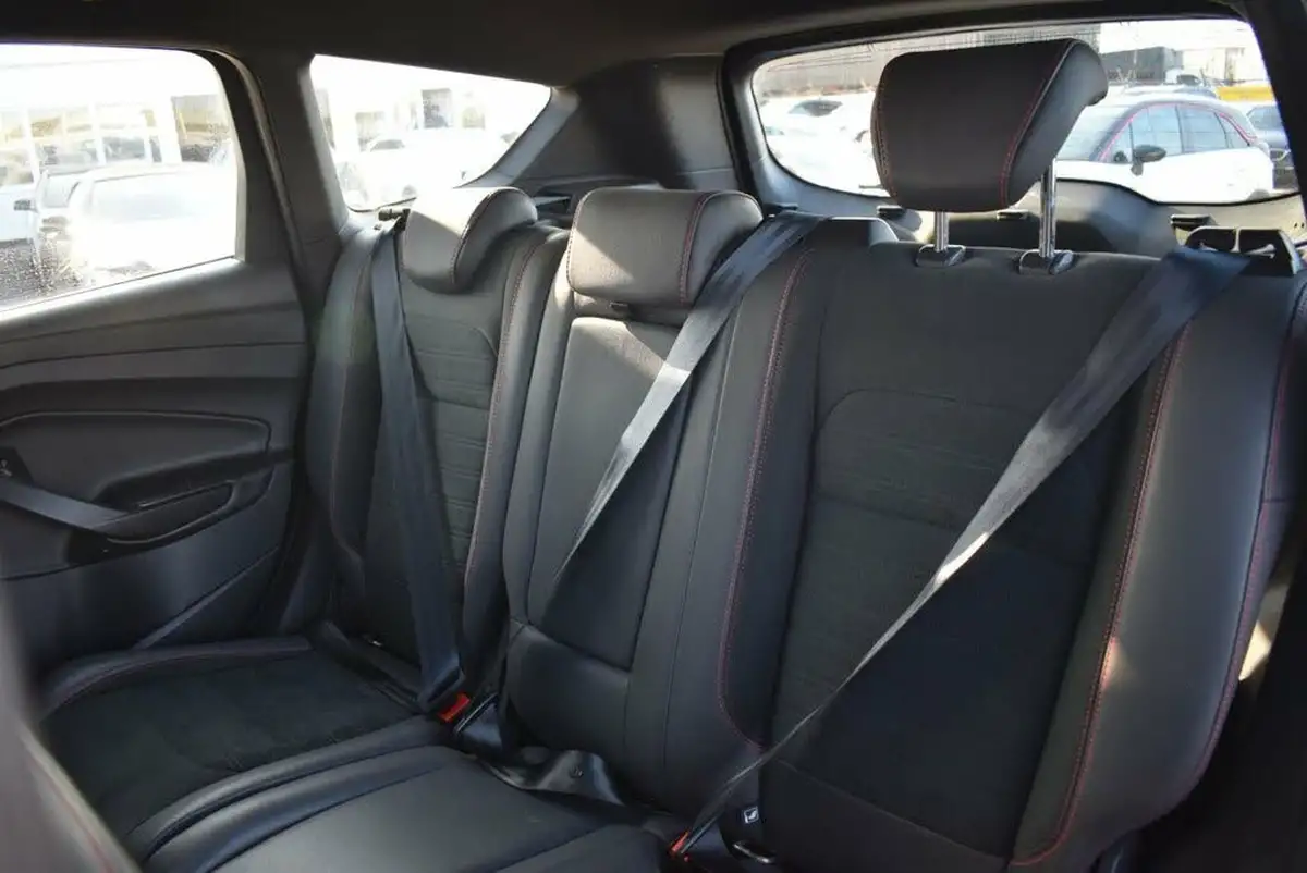 2018-ford-kuga-15t-st-line-150ps-big-17