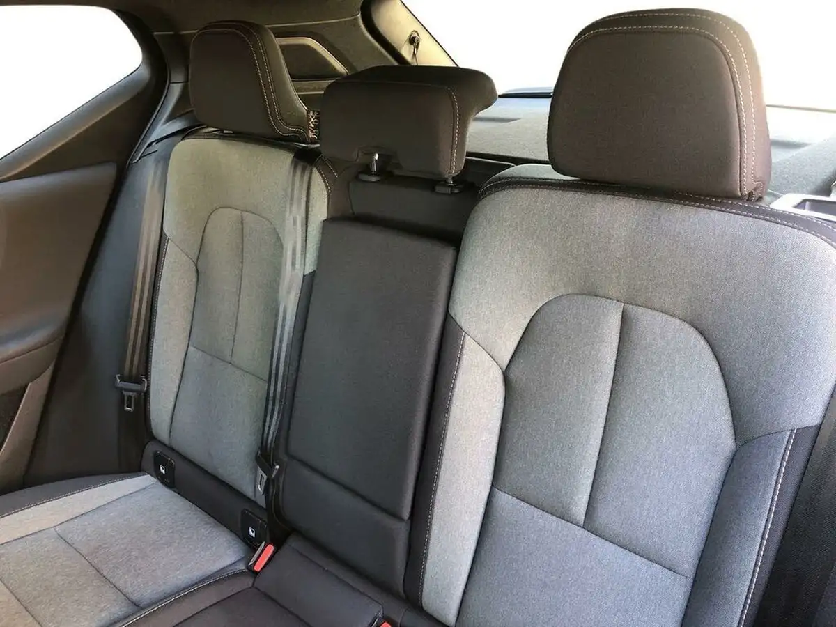 2023-volvo-xc40-20-b3-plus-big-7
