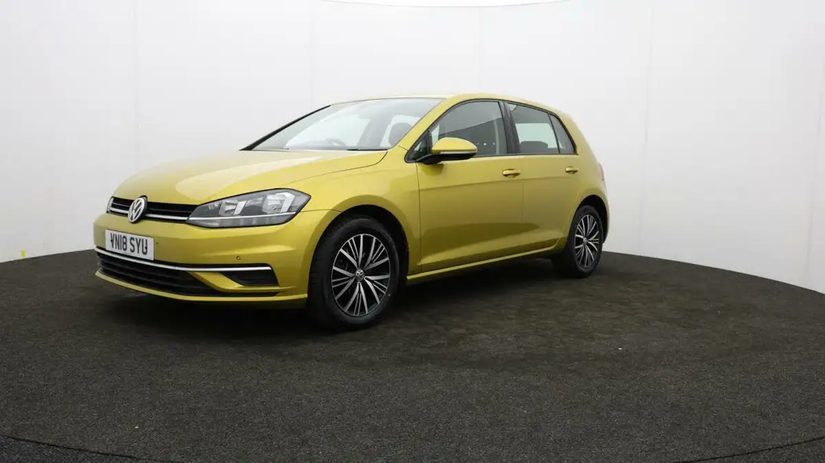 2018-volkswagen-golf-20tdi-se-nav-bmtss-hatchback-5d-dsg-big-2