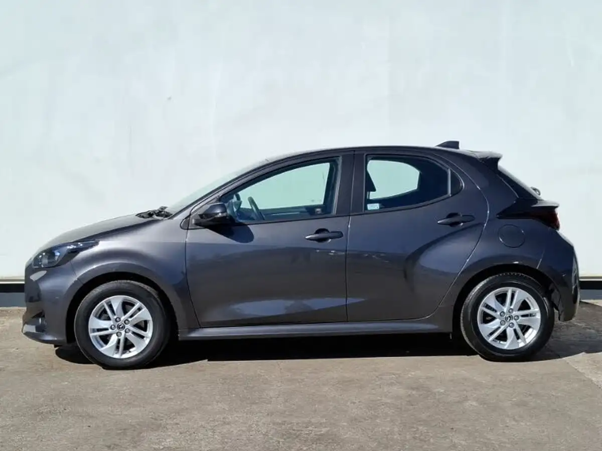 2022-mazda-mazda2-15-agile-big-3