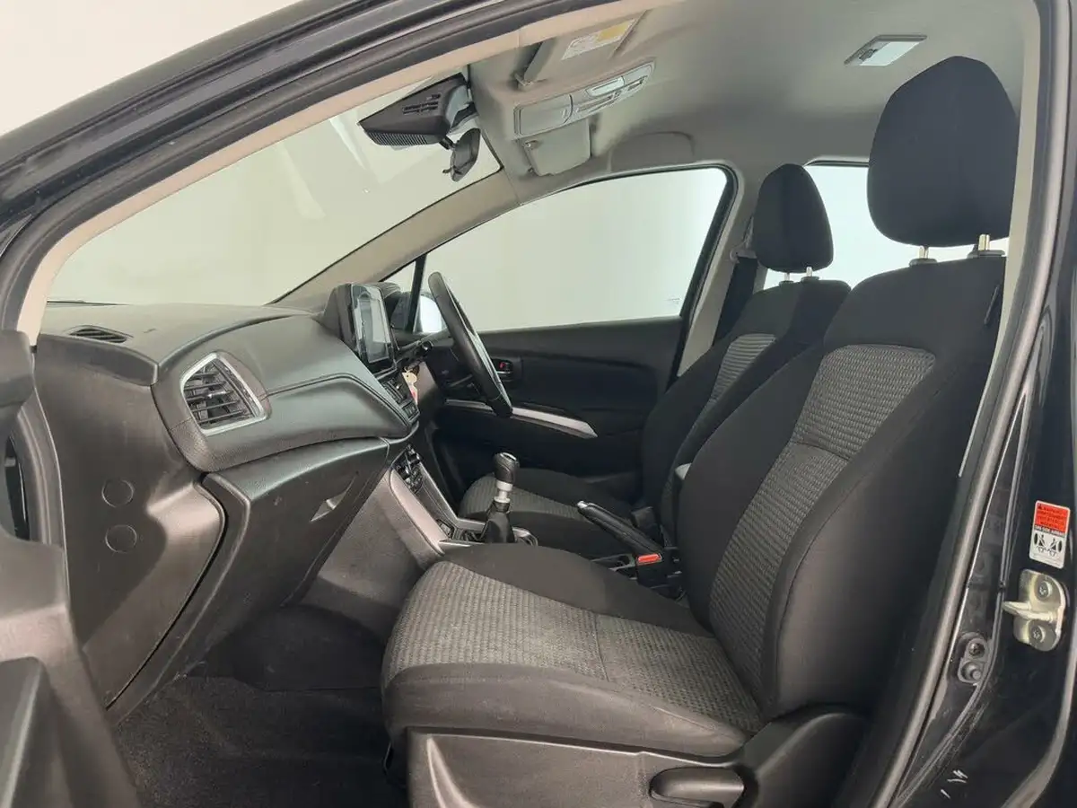 2023-suzuki-s-cross-14-boosterjet-motion-big-10