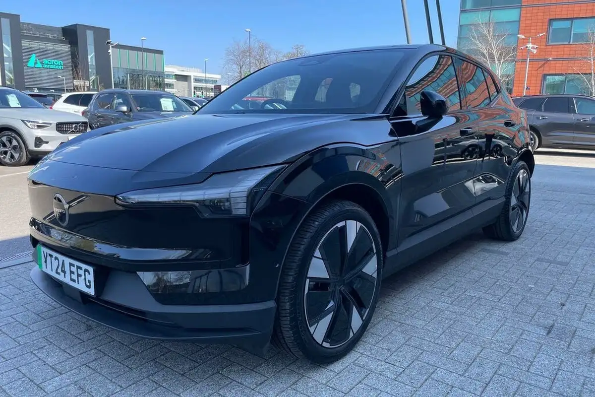 2024-volvo-ex30-e-single-motor-ultra-big-10