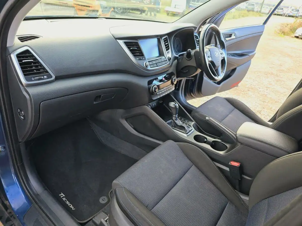 2017-hyundai-tucson-17crdi-blue-drive-se-nav-141ps-dct-big-4