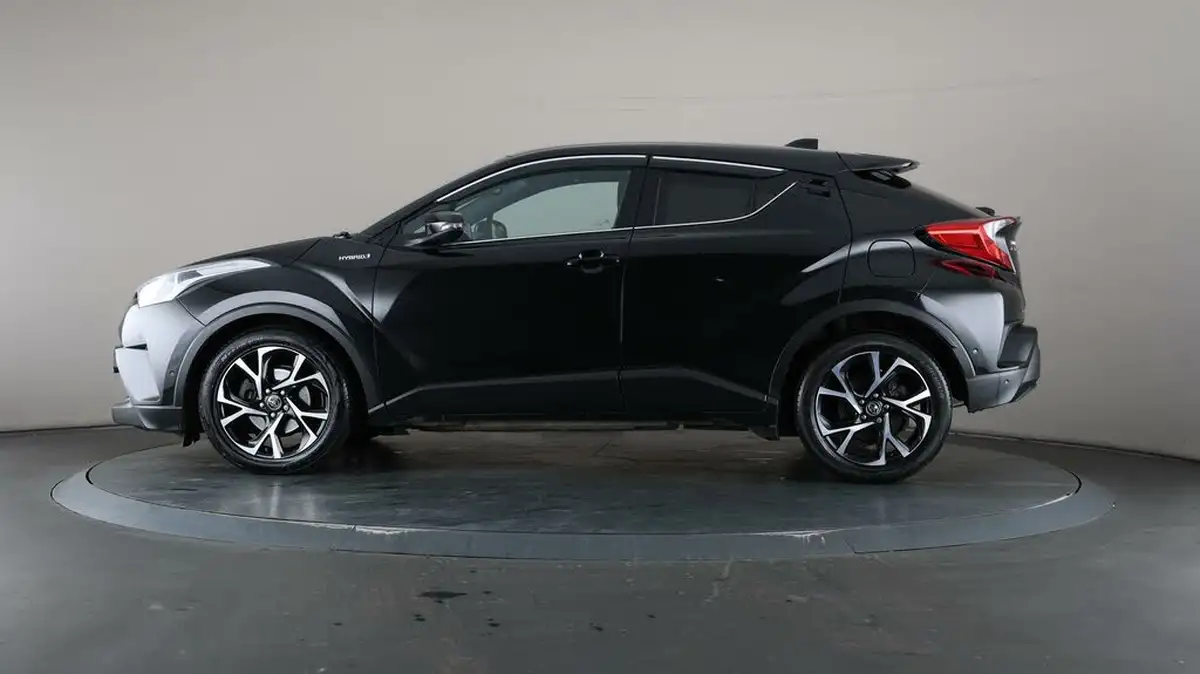 2019-toyota-c-hr-18-vvt-i-design-big-4
