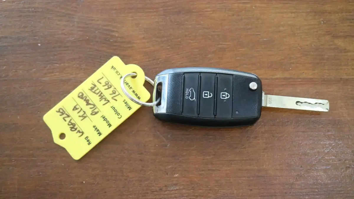 2019-kia-picanto-10-1-isg-adap-big-49