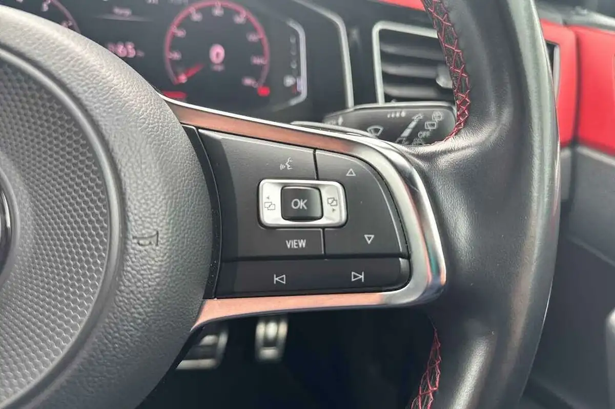 2020-volkswagen-polo-20-tsi-gti-big-14