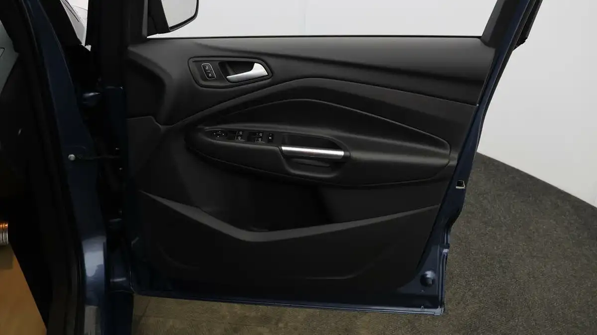 2019-ford-kuga-15t-st-line-edition-150ps-big-7