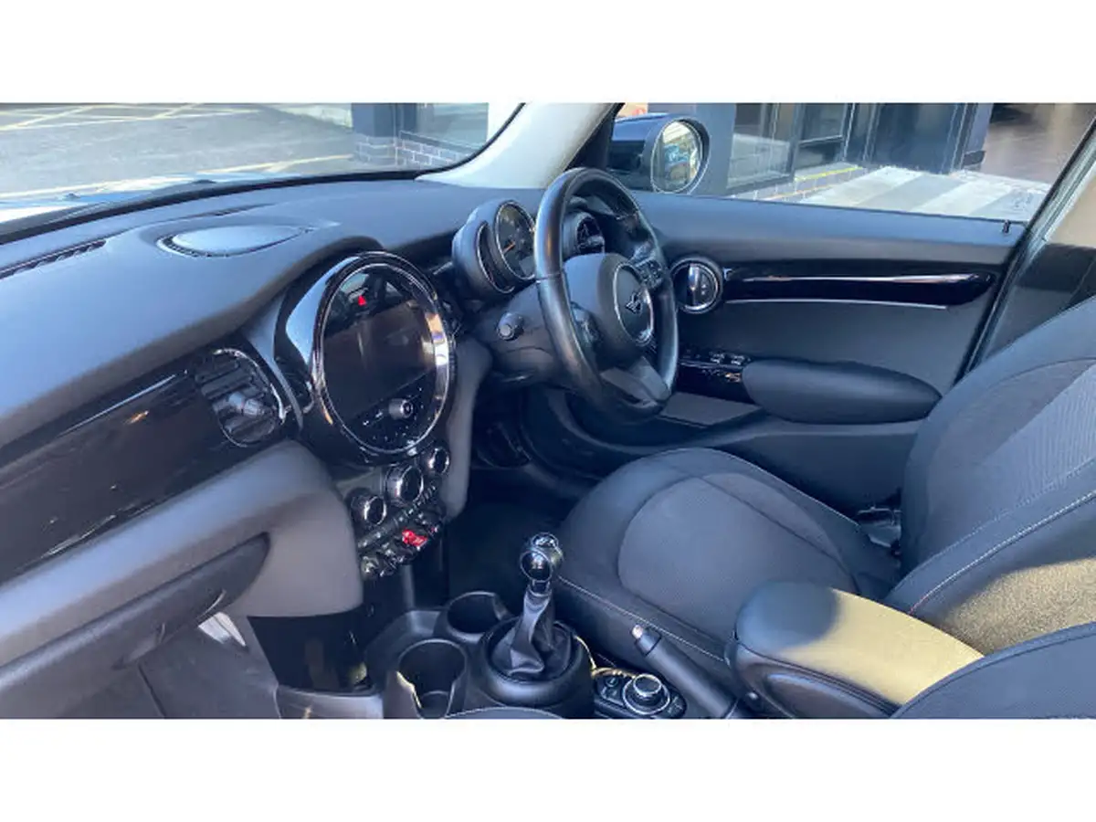 2021-mini-cooper-15-cooper-classic-hatchback-5d-big-6