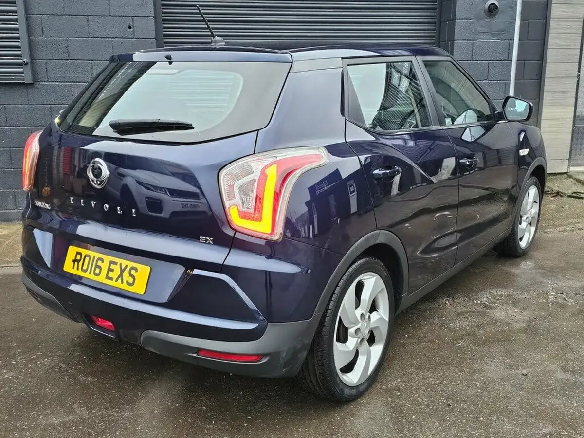 2016-kgm-ssangyong-tivoli-16-ex-big-12