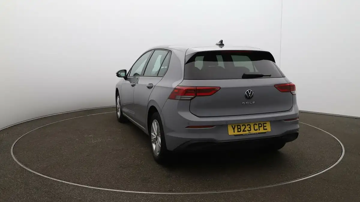 2023-volkswagen-golf-15-tsi-life-130ps-hatchback-big-51