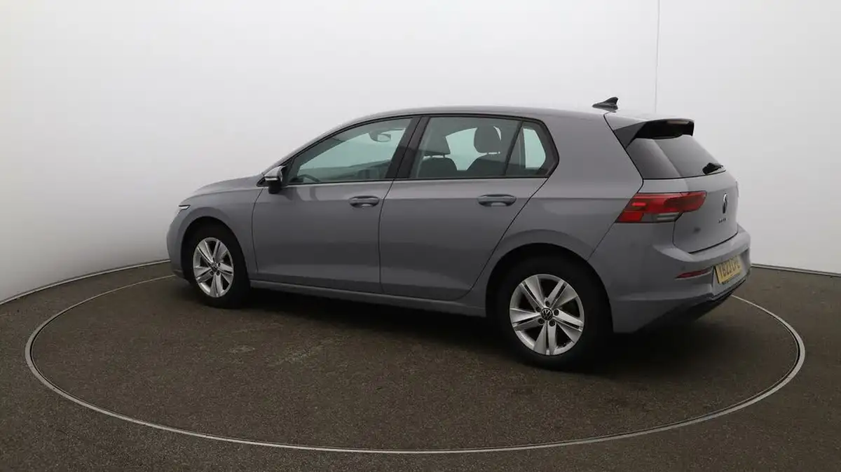 2023-volkswagen-golf-15-tsi-life-130ps-hatchback-big-27