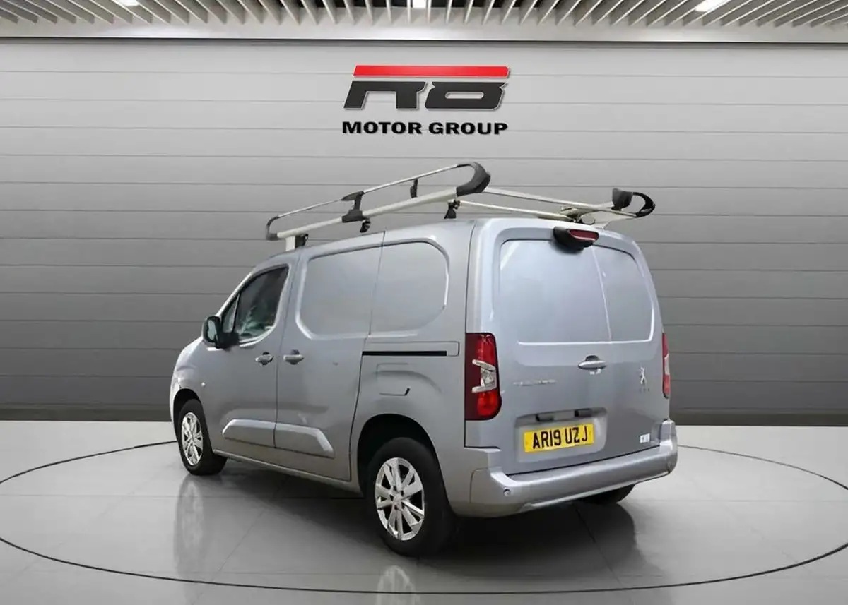 2019-peugeot-partner-16bluehdi-1000-asphalt-big-1