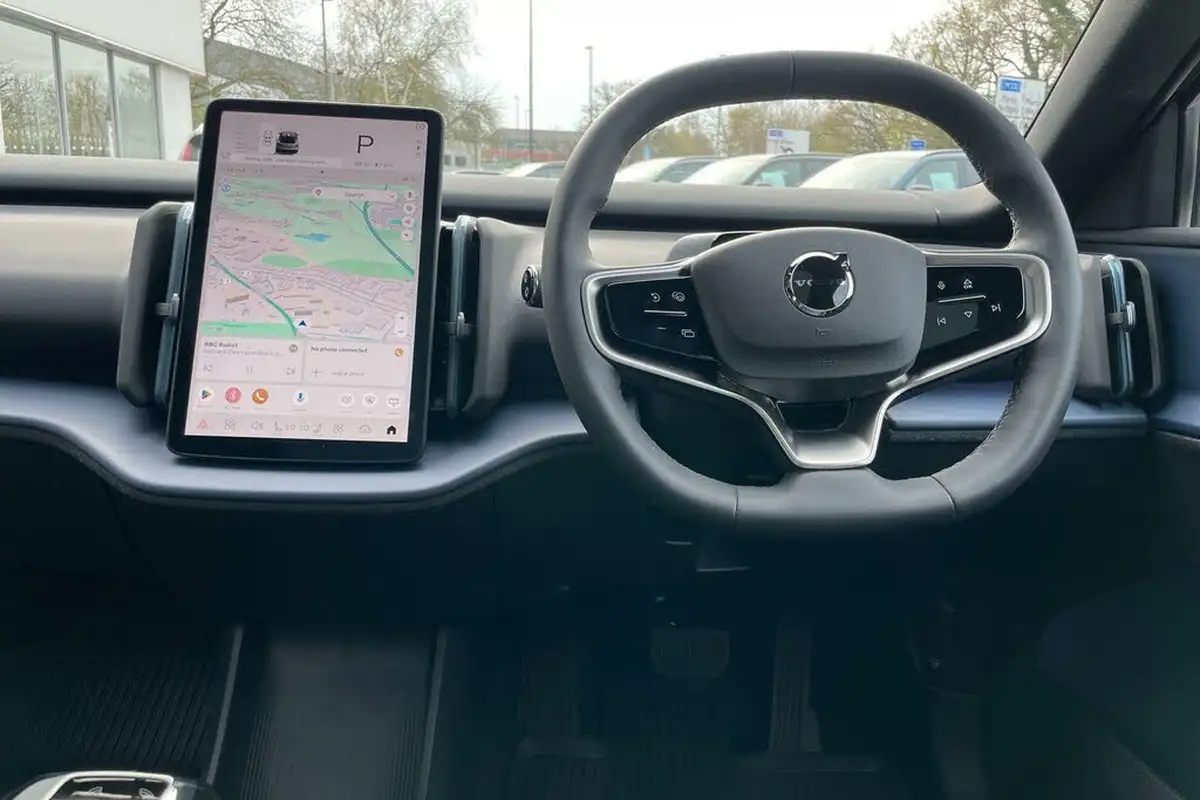 2024-volvo-ex30-e-single-motor-ultra-big-32