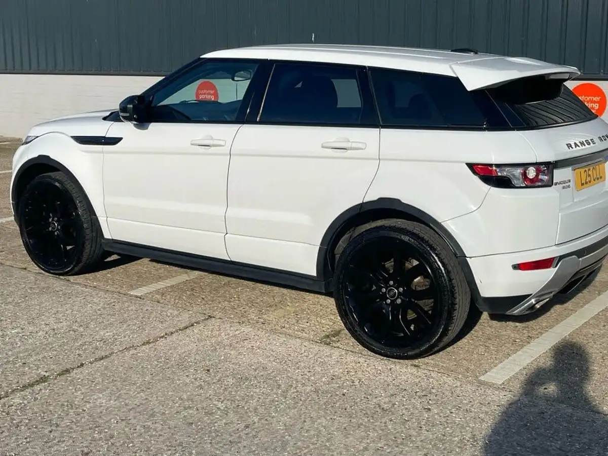 2013-land-rover-range-rover-evoque-22td-dynamic-hatchback-5d-auto-big-23