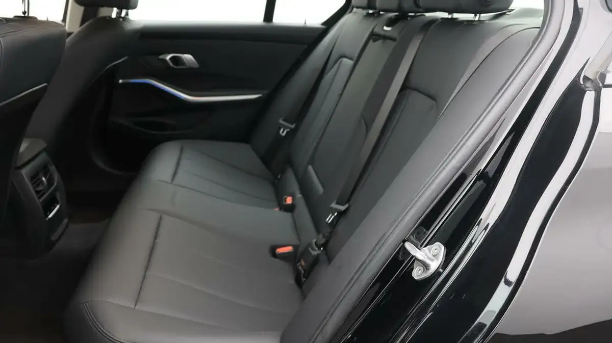 2020-bmw-3-series-20-330e-se-pro-saloon-4d-big-15