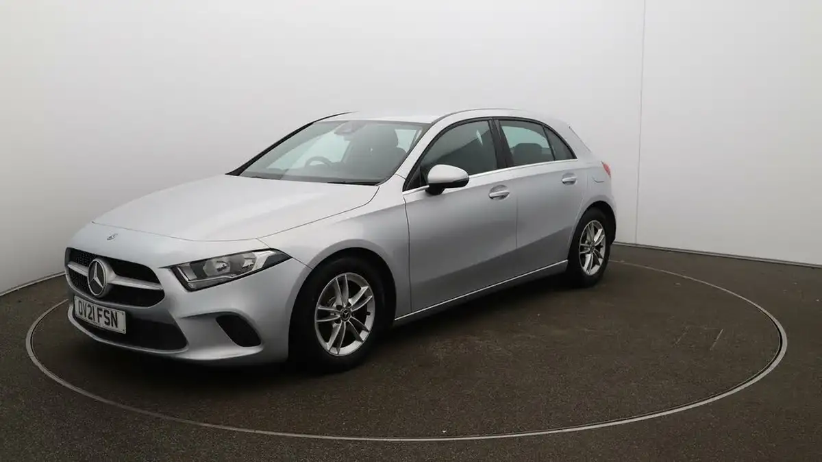 2021-mercedes-benz-a-class-13-a180-se-big-59