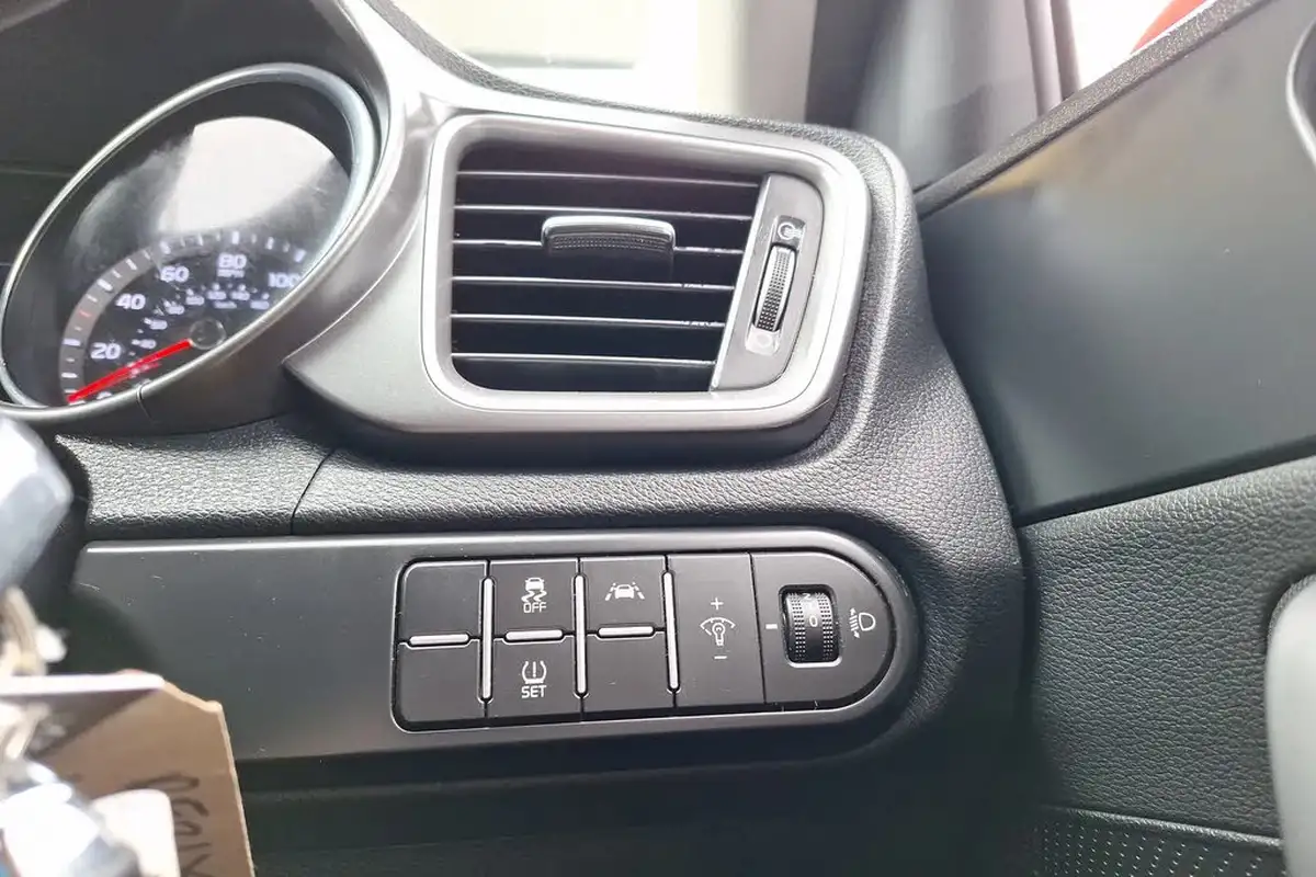 2021-kia-ceed-10-t-gdi-2-nav-hatchback-big-32